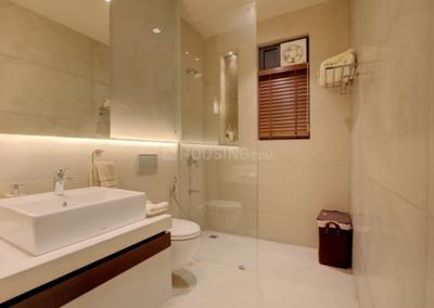 Venus Pashmina Bathroom One 3