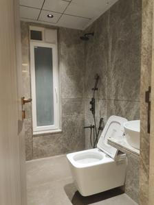 Common Bathroom Image of 1700 Sq.ft 3 BHK Apartment / Flat for sale in Gurukrupa Alaknanda, Vile Parle West Mumbai for Rs. 78000000