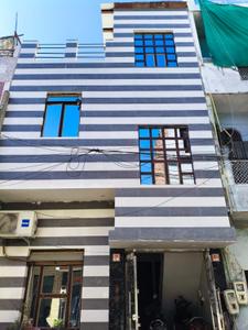 Image of 500 Sq.ft 4 BHK Independent House for sale in Lohamandi, Agra for Rs. 4000000
