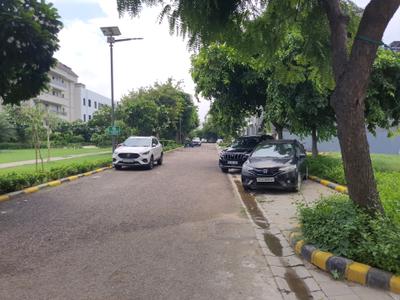 Image of 600 Sq.ft Residential Plot / Land for sale in DLF Alameda, Sector 73, Gurgaon for Rs. 180000000