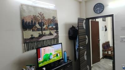 Bedroom Image of 900 Sq.ft 3 BHK Apartment / Flat for sale in Shalimar Garden Ghaziabad for Rs. 7400000
