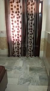 Bedroom Image of 650 Sq.ft 2 BHK Builder Floor for rent in Mayur Vihar Phase 1 New Delhi for Rs. 20000