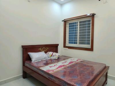 Bedroom Image of 1100 Sq.ft 2 BHK Apartment / Flat for rent in Madhapur Hyderabad for Rs. 42000