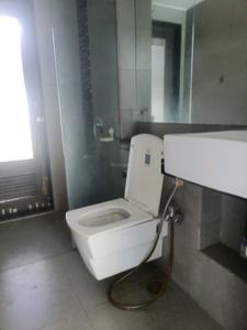 Common Bathroom Image of 1502 Sq.ft 3 BHK Apartment / Flat for rent in Tharwani Rosewood Heights, Kharghar Navi Mumbai for Rs. 65000