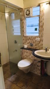 Ivory Estate Bathroom Two 4
