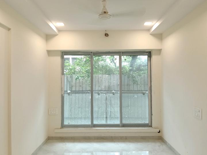 New India Om Mayuresh Main Image 1