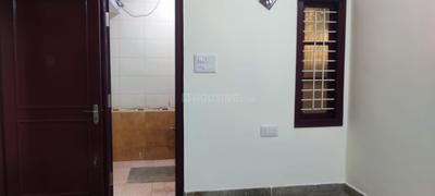 Bathroom Image of 1600 Sq.ft 2.5 BHK Independent House for rent in Bommanahalli Bengaluru for Rs. 30000