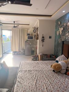 Bedroom Image of 450 Sq.ft 1 RK Builder Floor for rent in Ramesh Nagar New Delhi for Rs. 22000