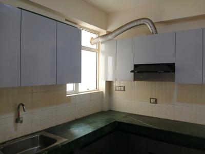 Kitchen Image of 750 Sq.ft 3 BHK Apartment / Flat for sale in ROF Aalayas Phase 2, Sector 102 Gurgaon for Rs. 8000000