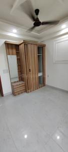 Bedroom Image of 1900 Sq.ft 4 BHK Apartment / Flat for sale in Sector 104 Noida for Rs. 9500000