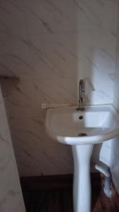 Bathroom Image of 620 Sq.ft 1.5 BHK Independent House for rent in Kadamtala Siliguri for Rs. 7500
