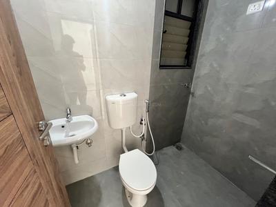 Bathroom Image of 640 Sq.ft 2 BHK Apartment / Flat for rent in Tanish O2, Charholi Budruk Pune for Rs. 18000