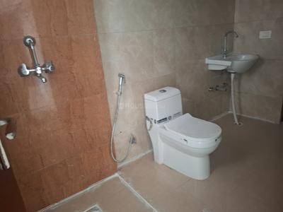 Bathroom Image of 3000 Sq.ft 4 BHK Apartment / Flat for sale in Amrapali Heartbeat City IV, Sector 107 Noida for Rs. 35000000