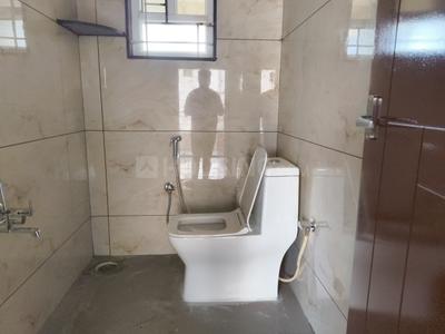 Bathroom Image of 550 Sq.ft 1 BHK Builder Floor for rent in Singasandra Bengaluru for Rs. 25000