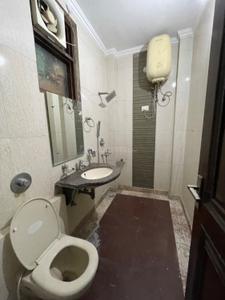 Bathroom Image of 900 Sq.ft 2 BHK Builder Floor for rent in Pitampura New Delhi for Rs. 25000
