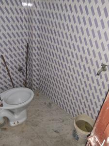 Bathroom Image of 750 Sq.ft 2 BHK Builder Floor for sale in Sector 49 Noida for Rs. 3600000