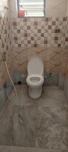 Bathroom Image of 900 Sq.ft 2 BHK Apartment / Flat for rent in Baliaghata Kolkata for Rs. 25000