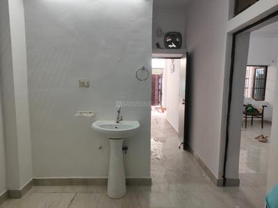 Bathroom Image of 850 Sq.ft 1 BHK Independent House for rent in Vrindavan Yojana Lucknow for Rs. 9000