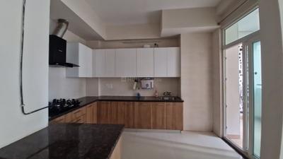 Kitchen Image of 3300 Sq.ft 3 BHK Apartment / Flat for rent in Parx Laureate, Sector 108 Noida for Rs. 90000
