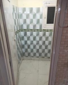 Bathroom Image of 1000 Sq.ft 2.5 BHK Independent House for rent in Sector 12 Noida for Rs. 30000