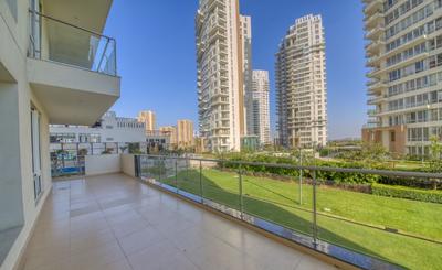 Balcony Image of 5514 Sq.ft 5 BHK Apartment / Flat for sale in Pioneer Araya, Sector 62 Gurgaon for Rs. 200000000