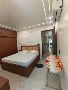 Bedroom Image of 900 Sq.ft 2 BHK Builder Floor for rent in Lajpat Nagar New Delhi for Rs. 75000