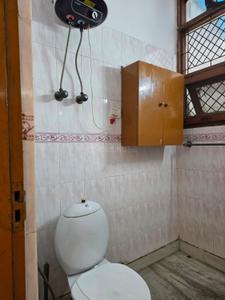 Bathroom Image of 750 Sq.ft 1 RK Builder Floor for rent in Sector 20 Noida for Rs. 18000