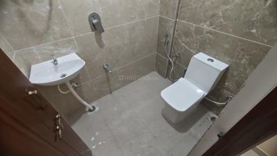 Bathroom Image of 555 Sq.ft 1 BHK Builder Floor for rent in Singasandra Bengaluru for Rs. 26000