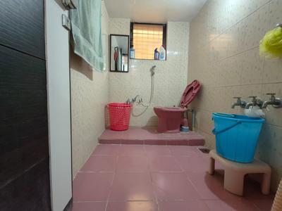 Bathroom Image of 2250 Sq.ft 4 BHK Independent House for sale in Bodakdev Ahmedabad for Rs. 30000000