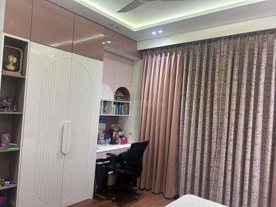 Bedroom Image of 4500 Sq.ft 5 BHK Apartment / Flat for rent in Tata Primanti, Sector 72 Gurgaon for Rs. 275000