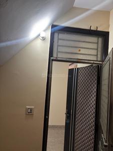 Bedroom Image of 650 Sq.ft 2 BHK Builder Floor for rent in Uttam Nagar New Delhi for Rs. 12060