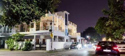 Image of 4000 Sq.ft 7 BHK Independent House for sale in Gomti Nagar, Lucknow for Rs. 42500000