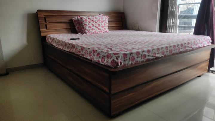 Iscon Flower Main Image 1