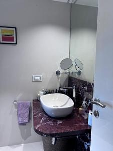Bathroom Image of 1850 Sq.ft 3 BHK Apartment / Flat for sale in Juhu Mumbai for Rs. 102500000