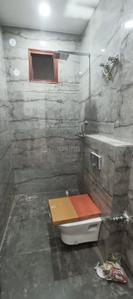 Bathroom Image of 2000 Sq.ft 3 BHK Builder Floor for rent in Vivek Vihar New Delhi for Rs. 51000
