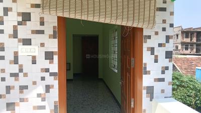 Living Room Image of 850 Sq.ft 2 BHK Independent House for rent in Sivathapuram Salem for Rs. 8000