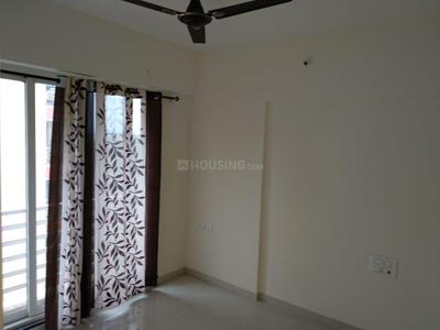 Bedroom Image of 920 Sq.ft 2 BHK Apartment / Flat for rent in Rosa Gardenia, Kasarvadavali Thane for Rs. 30000