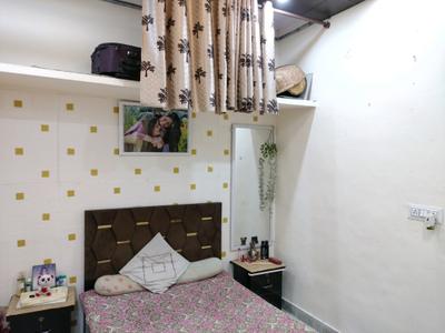 Bedroom Image of 405 Sq.ft 1 BHK Apartment / Flat for rent in Mahavir Enclave New Delhi for Rs. 18000