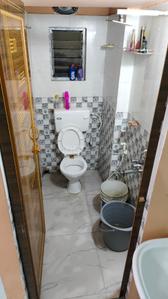 Bathroom Image of 500 Sq.ft 1 BHK Apartment / Flat for rent in Keshtopur Kolkata for Rs. 15000