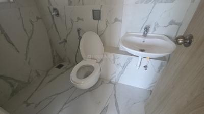 Bathroom Image of 595 Sq.ft 1 BHK Apartment / Flat for rent in Swastik Platinum, Vikhroli East Mumbai for Rs. 48500