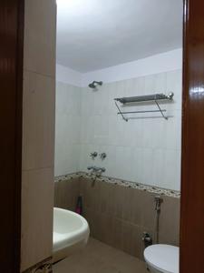 Common Bathroom Image of 2200 Sq.ft 3 BHK Apartment / Flat for rent in Vasant Kunj New Delhi for Rs. 95000