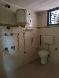 Common Bathroom Image of 900 Sq.ft 2 BHK Builder Floor for rent in RMV Extension Stage 2 Bengaluru for Rs. 26000