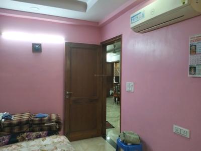 Bedroom Image of 1800 Sq.ft 4 BHK Builder Floor for sale in Shalimar Garden Ghaziabad for Rs. 14000000
