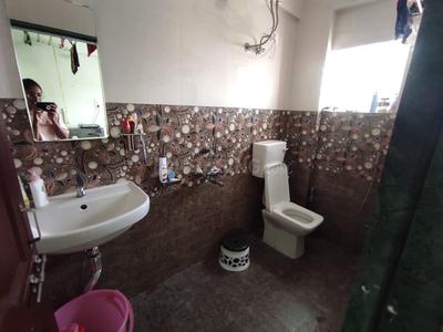 Bathroom Image of Thorat Pg in Karve Nagar, Pune