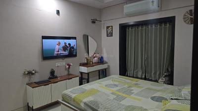 Bedroom Image of 811 Sq.ft 2 BHK Apartment / Flat for sale in Golden Arcade, Sion Mumbai for Rs. 18000000