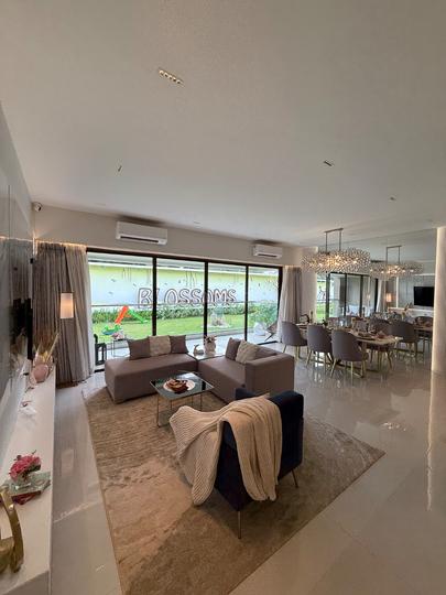 Kalpataru Blossoms Main Image 1