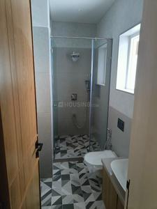 Bathroom Image of 1386 Sq.ft 4 BHK Villa for sale in Shreeji Status Bungalows, Atladara Vadodara for Rs. 14800000