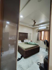 Bedroom Image of 1350 Sq.ft 3 BHK Builder Floor for sale in Ramesh Nagar New Delhi for Rs. 15500000