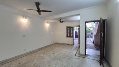 Living Room Image of 1650 Sq.ft 3 BHK Apartment / Flat for rent in DDA Sector C Pocket 8, Vasant Kunj New Delhi for Rs. 77000