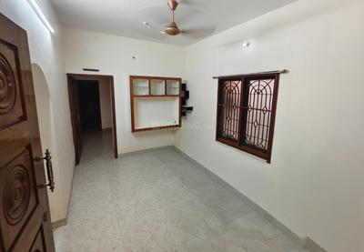 Living Room Image of 1300 Sq.ft 3 BHK Independent House for rent in Valasaravakkam Chennai for Rs. 35000